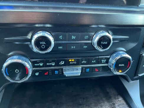 Used 2023 Ford F250 Lariat w/ Chrome Package image 41