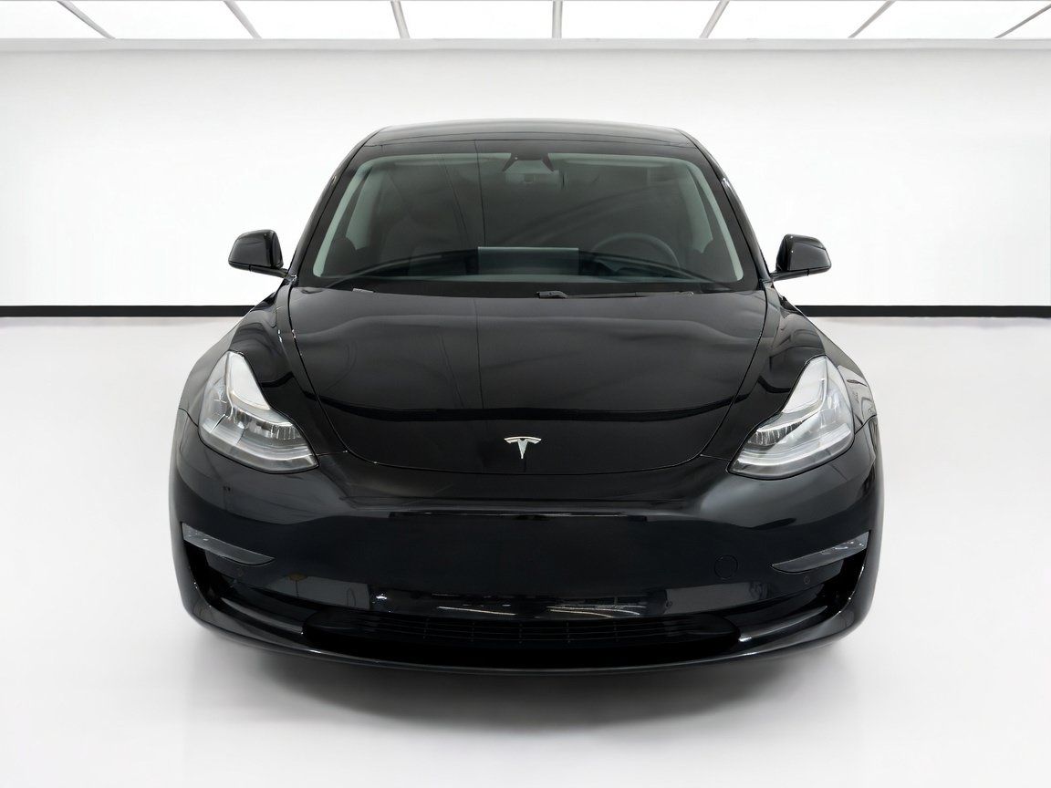 Used 2018 Tesla Model 3 RWD image 2