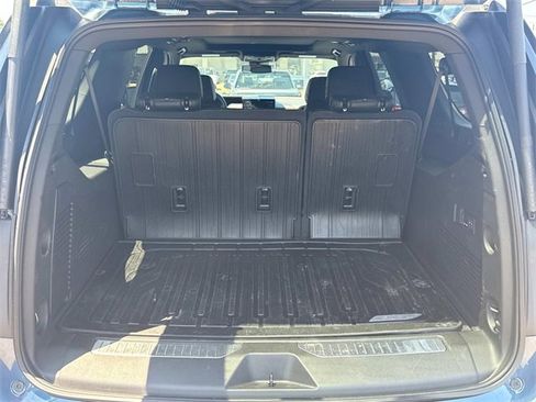 Certified 2025 GMC Yukon XL Denali w/ Sun & Power Step Package image 9