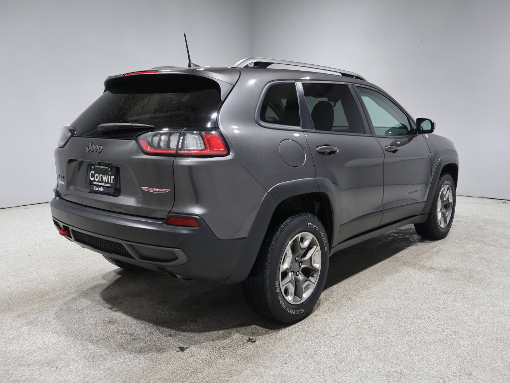 Used 2019 Jeep Cherokee Trailhawk w/ Cold Weather Group AWD/4WD image 2