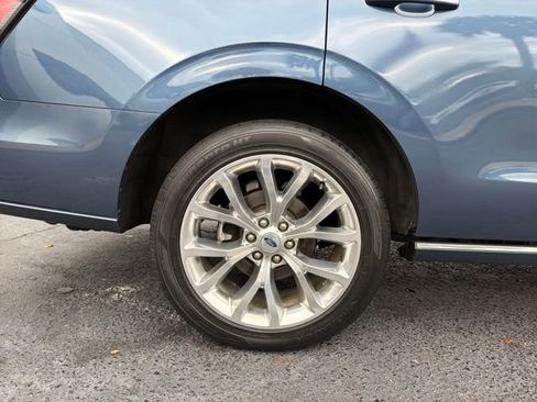 Used 2019 Ford Expedition Platinum image 32