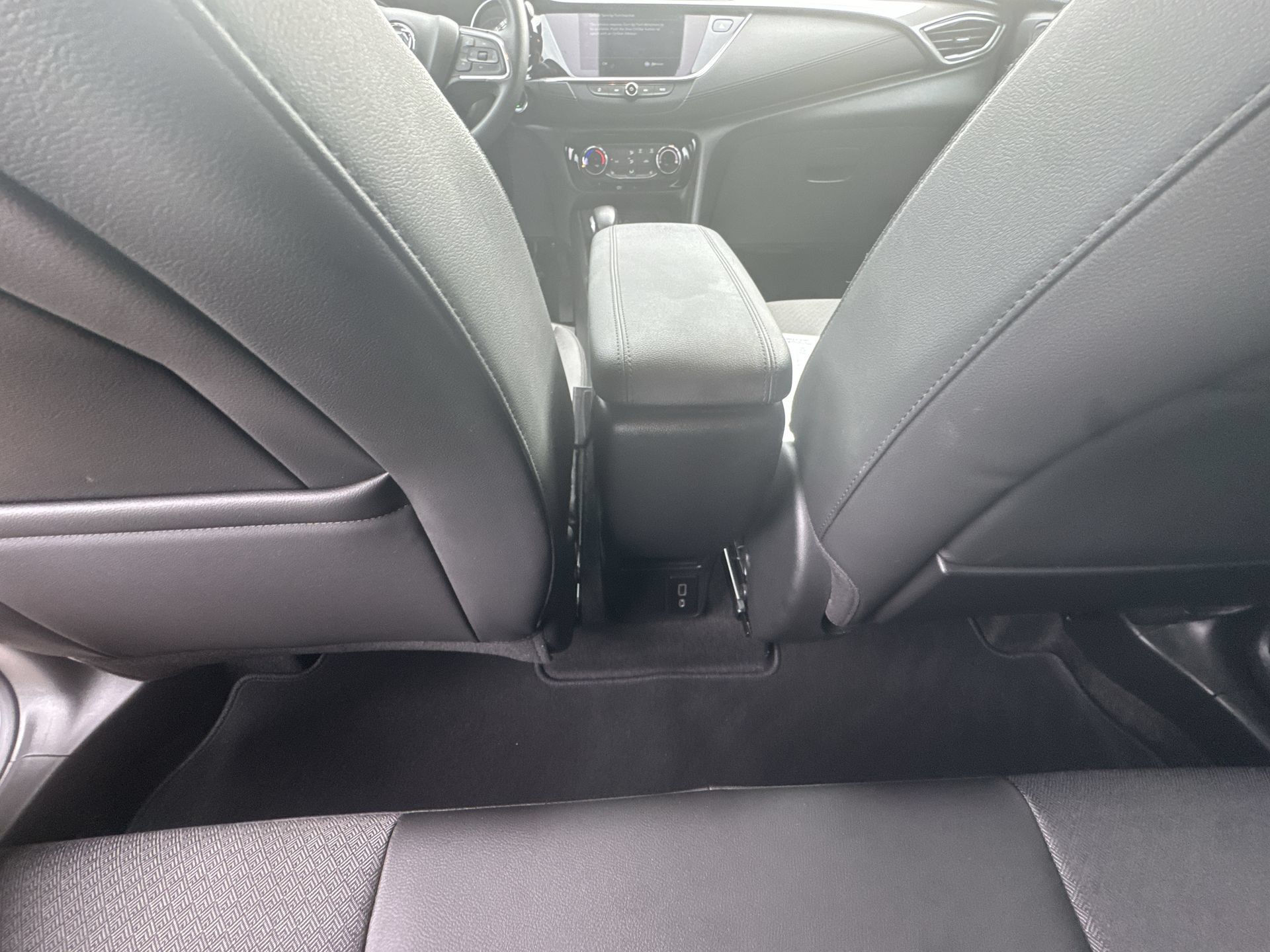Certified 2023 Buick Encore GX Preferred w/ Cold Weather Comfort Package FWD image 21