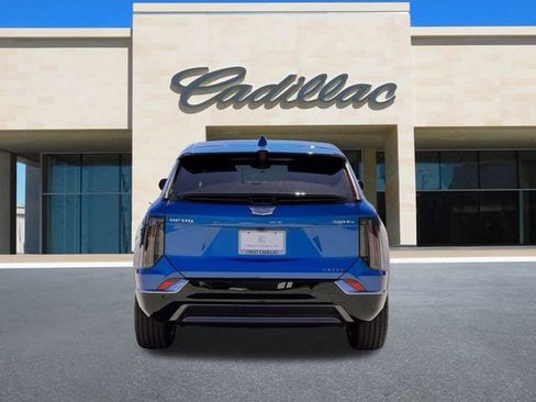 New 2026 Cadillac Optiq Luxury 2 image 4