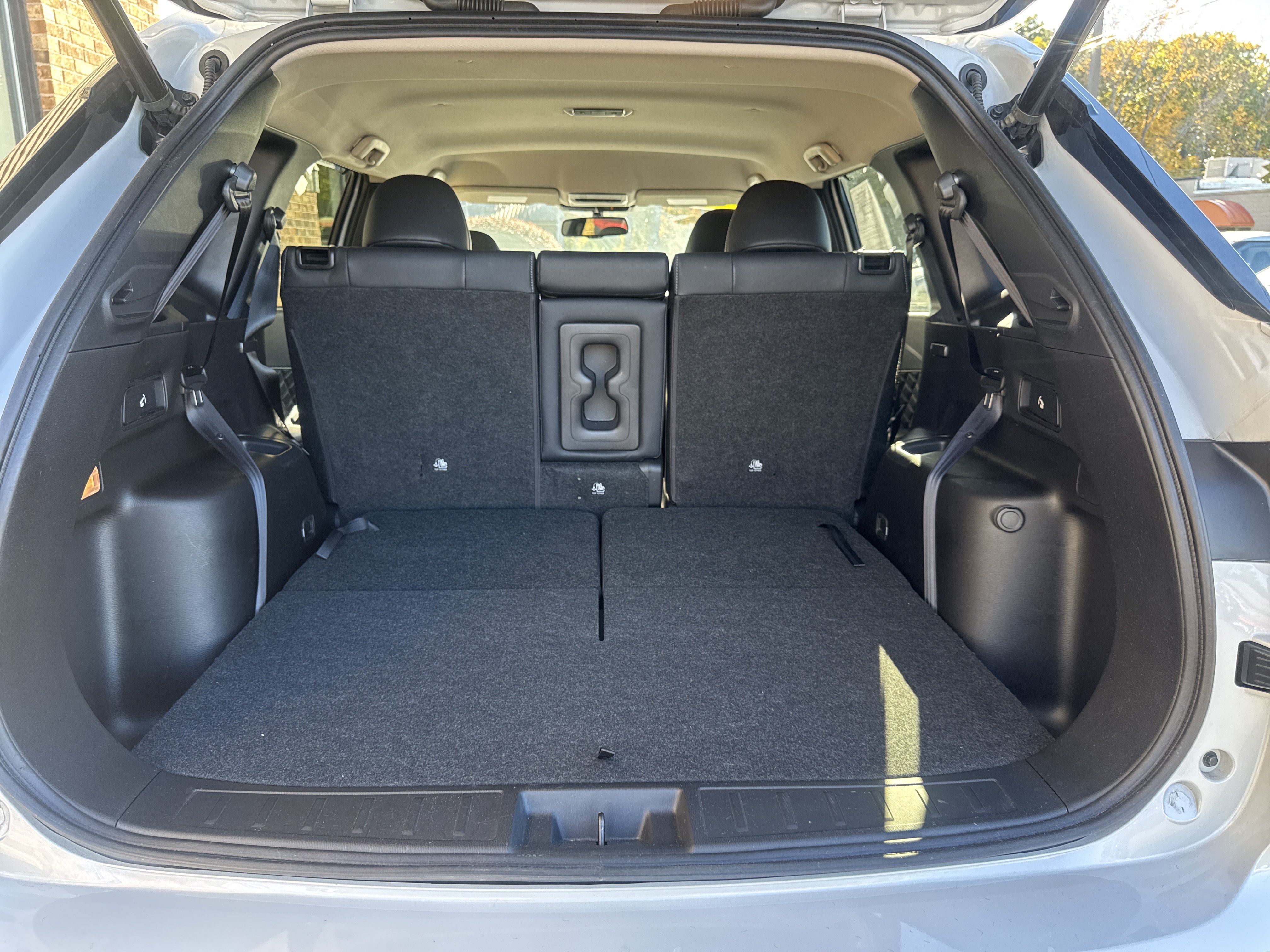 Used 2024 Mitsubishi Outlander SEL AWD/4WD image 13