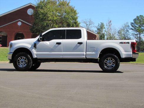 Used 2018 Ford F250 XLT image 5