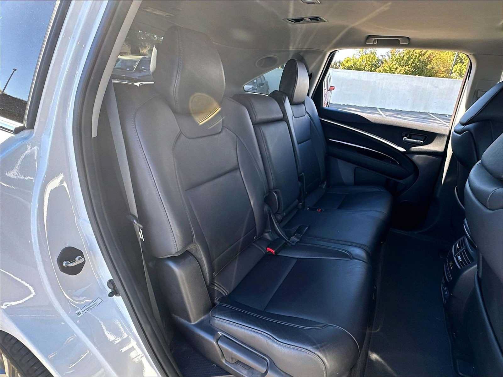 Used 2017 Acura MDX w/ Technology Package FWD image 30