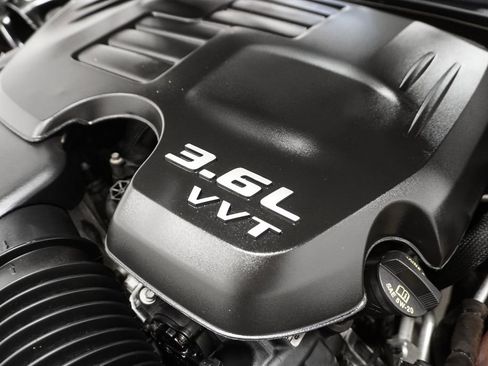 Used 2022 Dodge Charger SXT w/ Blacktop Package image 5