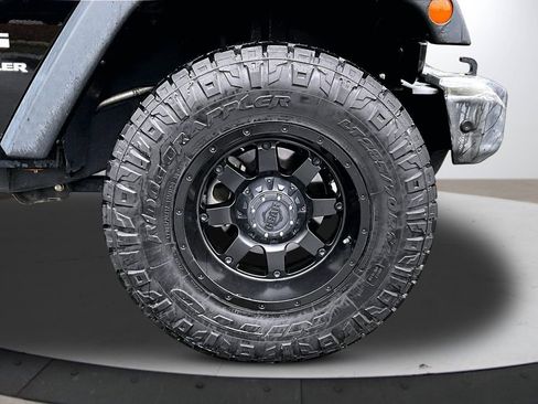 Used 2017 Jeep Wrangler Sport w/ Quick Order Package 23S image 30