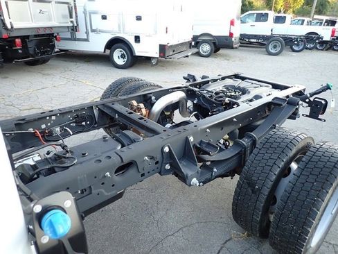 New 2024 Ford F550 4x4 SuperCab Super Duty image 3