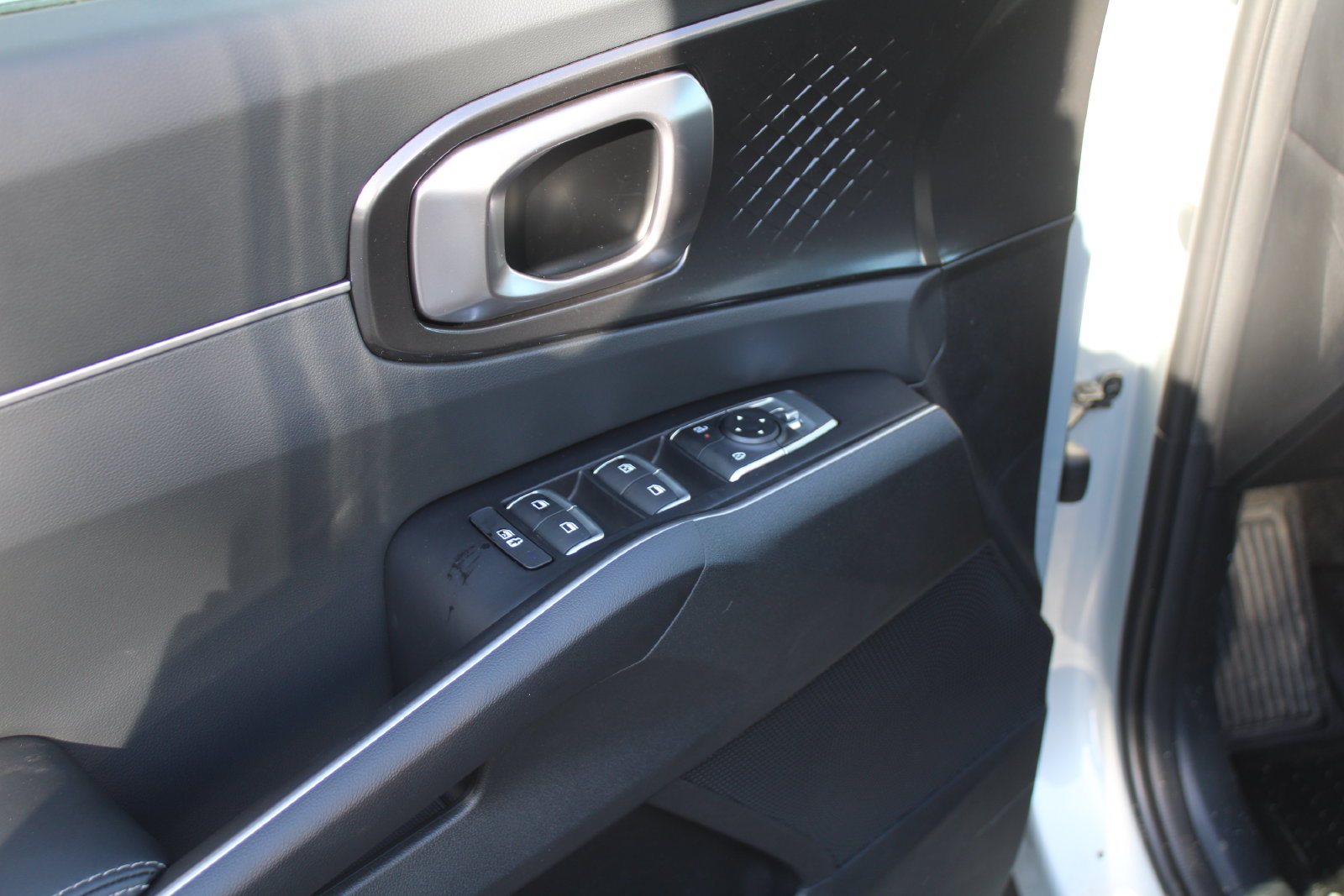 New 2026 Kia Sorento LX FWD image 19