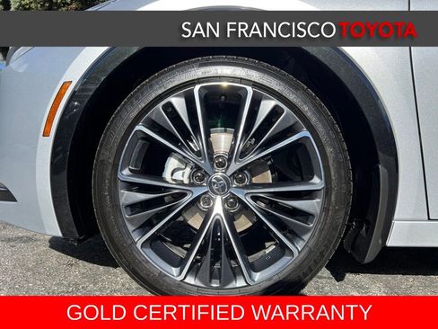 Certified 2024 Toyota Prius XLE image 9