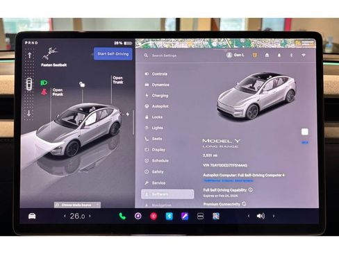 Used 2026 Tesla Model Y Long Range image 24