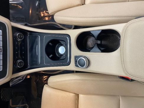 Used 2018 Mercedes-Benz CLA 250 4MATIC image 16