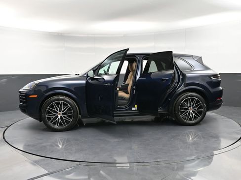 New 2026 Porsche Cayenne AWD/4WD image 36