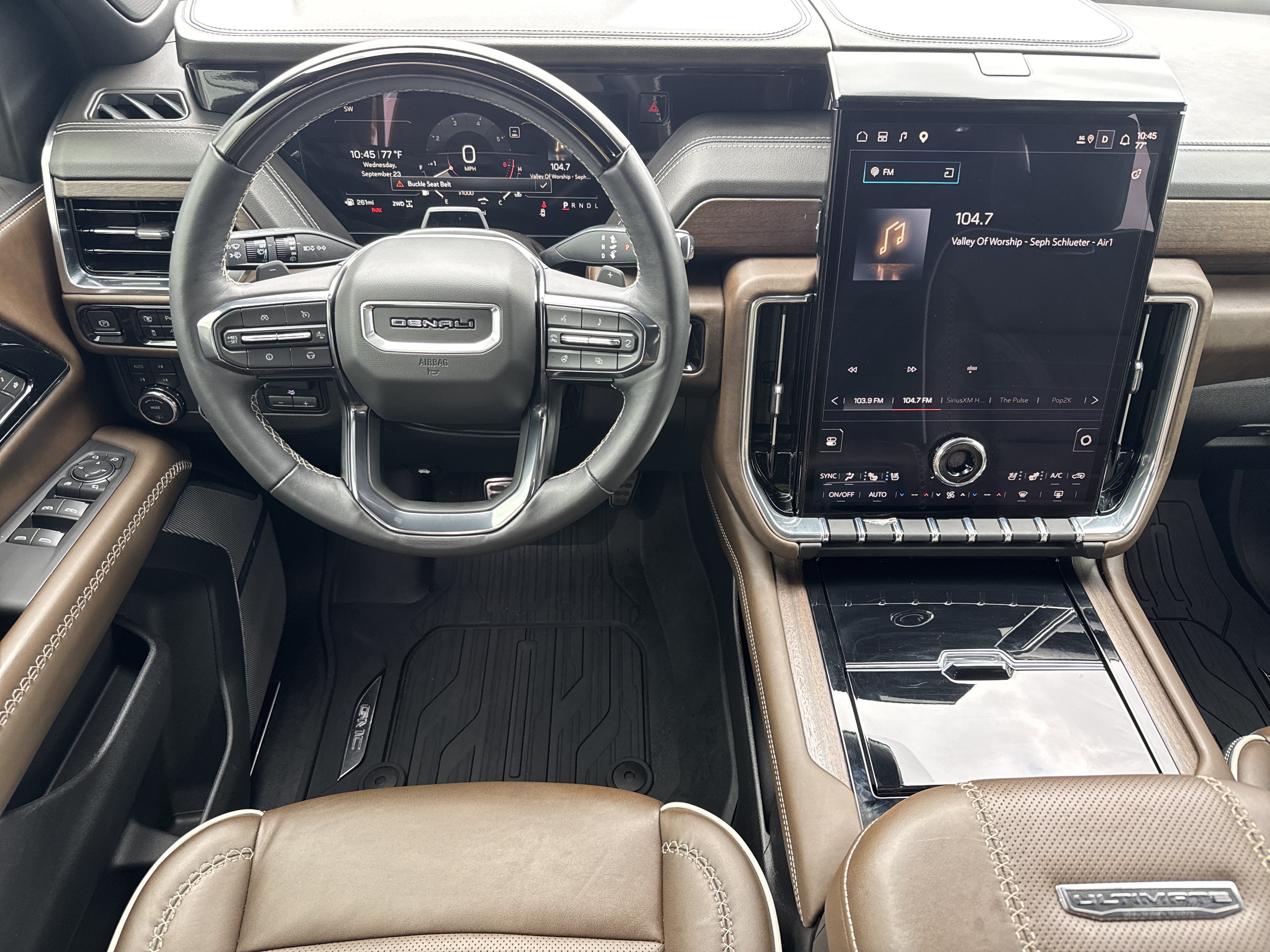 Used 2025 GMC Yukon Denali Ultimate AWD/4WD image 18