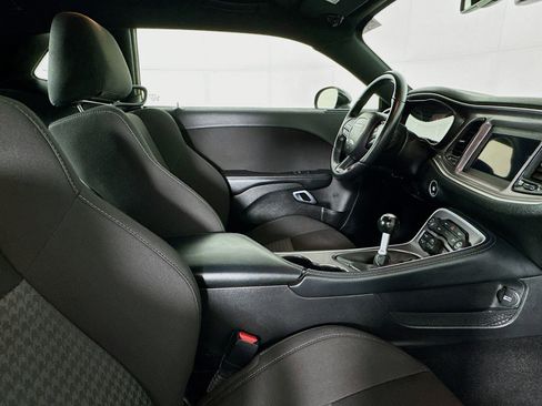 Used 2022 Dodge Challenger R/T w/ Blacktop Package image 24