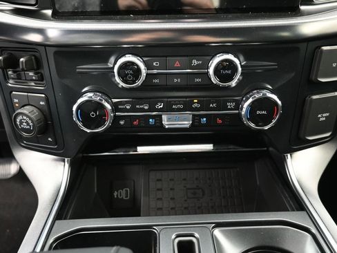 New 2025 Ford F150 Platinum w/ Equipment Group 702A High image 9