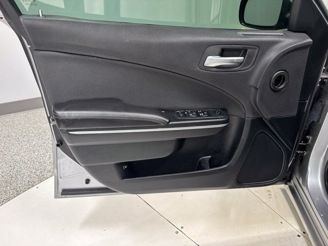 Used 2018 Dodge Charger SXT RWD image 8