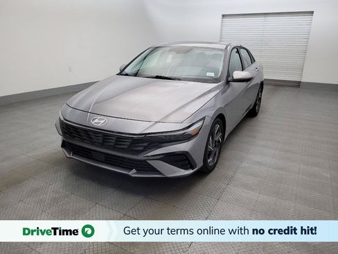 Used 2025 Hyundai Elantra SEL FWD image 1