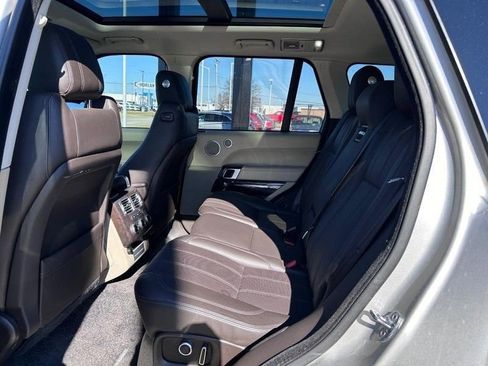 Used 2017 Land Rover Range Rover HSE image 10