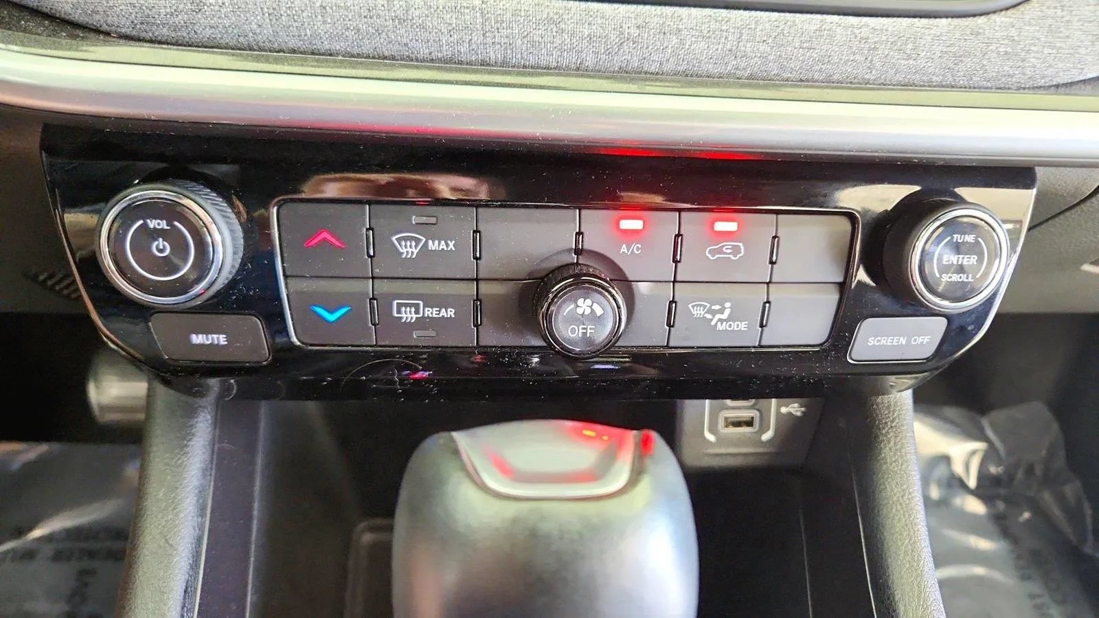 Used 2023 Jeep Compass Latitude AWD/4WD image 22