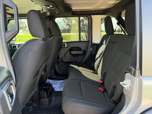 Used 2021 Jeep Wrangler Unlimited Sport AWD/4WD image 34