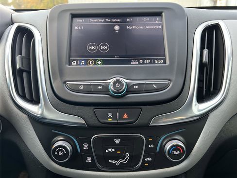 Used 2023 Chevrolet Equinox LT image 18