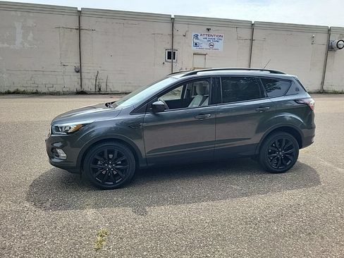 Used 2018 Ford Escape SEL w/ Ford Safe & Smart Package FWD image 24