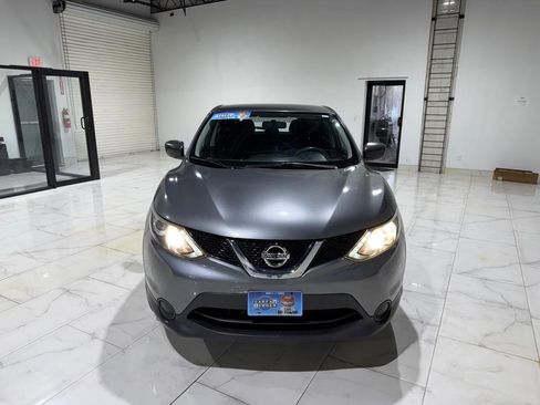 Used 2017 Nissan Rogue Sport S w/ S Appearance Package FWD image 2