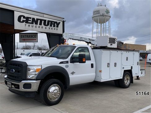 Used 2014 Ford F550 Regular Cab image 3
