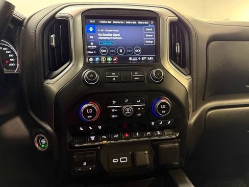 Used 2022 Chevrolet Silverado 2500 LTZ w/ LTZ Plus Package AWD/4WD image 16