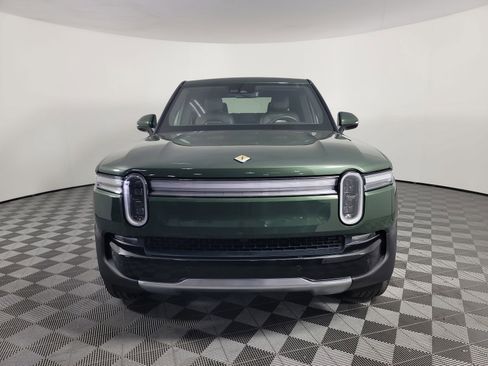 Used 2025 Rivian R1T Adventure image 8