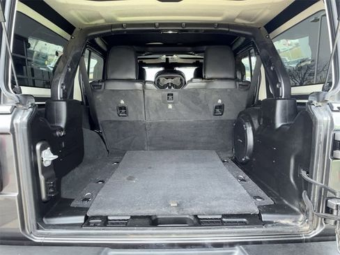 Used 2022 Jeep Wrangler Unlimited Rubicon w/ Trailer Tow Package image 15