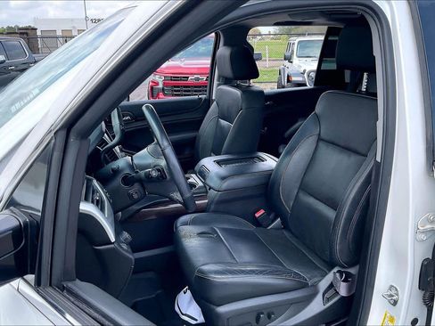 Used 2017 GMC Yukon SLT w/ Open Road Package image 7