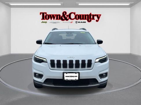 Used 2022 Jeep Cherokee Limited image 2
