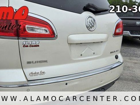 Used 2014 Buick Enclave Leather FWD image 11