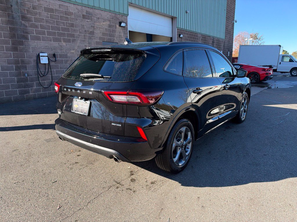Used 2023 Ford Escape ST-Line w/ Tech Pack #1 AWD/4WD image 8