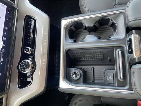 New 2025 Ford Expedition Max Active image 20