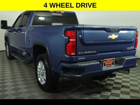 Used 2025 Chevrolet Silverado 3500 High Country w/ Technology Package AWD/4WD image 5