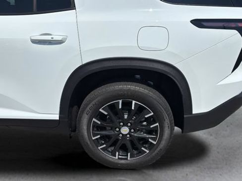 Used 2026 Chevrolet Traverse LT w/ Sun and Wheel Package FWD image 36