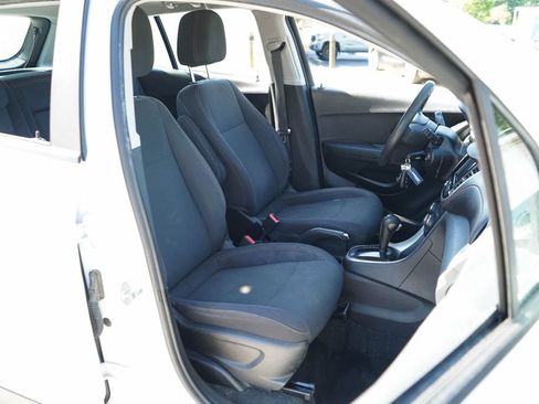 Used 2019 Chevrolet Trax LS image 13
