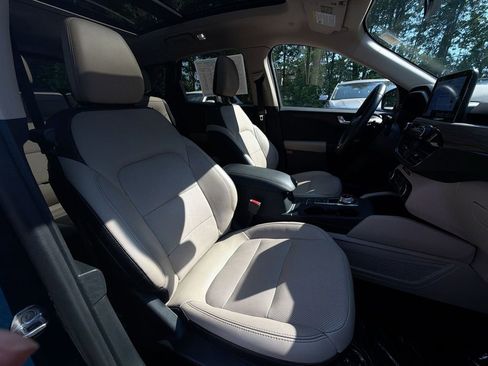 Used 2020 Ford Escape Titanium AWD/4WD image 26