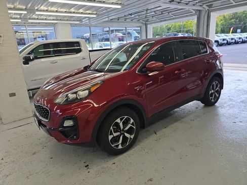 Used 2020 Kia Sportage LX AWD/4WD image 2