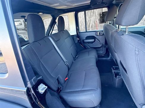 Used 2021 Jeep Wrangler Unlimited Sport S image 29