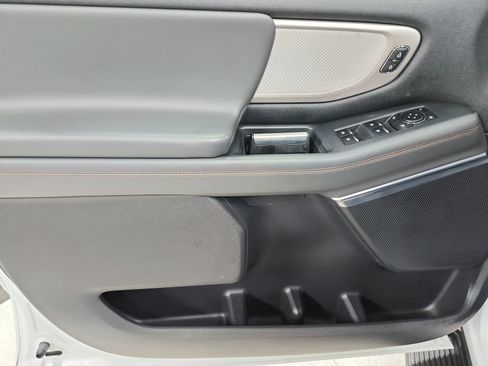 Used 2025 Ford Expedition Active AWD/4WD image 41