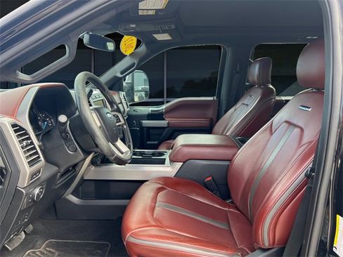 Used 2021 Ford F250 Platinum image 9