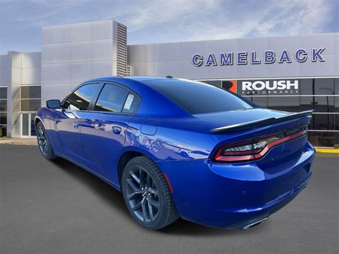Used 2021 Dodge Charger SXT w/ Blacktop Package image 5