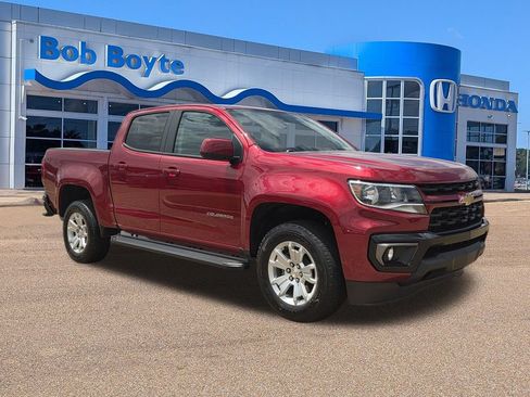 Used 2021 Chevrolet Colorado LT w/ Safety Package RWD image 3