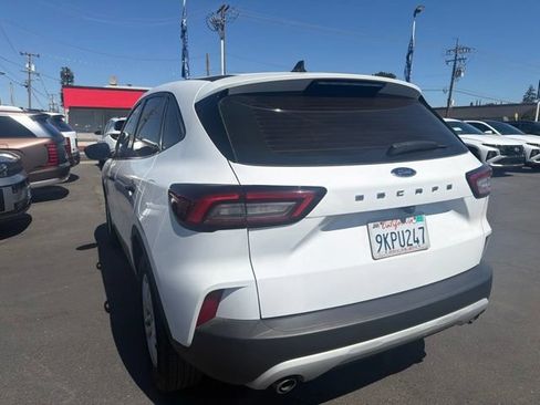 Used 2023 Ford Escape FWD image 7