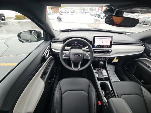 New 2026 Jeep Compass Limited image 25